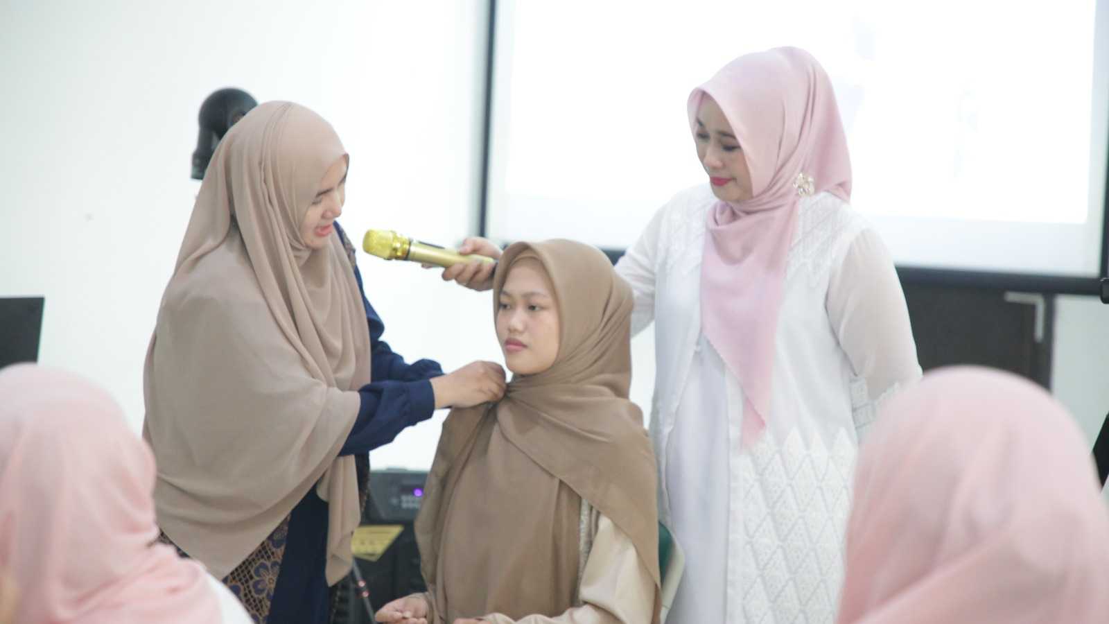 Momentum Ramadan 1447 H, DWP Garut Ajak Istri ASN Jadi Teladan Lewat Tausiyah dan Kreasi Hijab